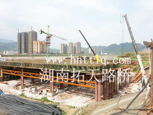 Deck-type-steel-bridge