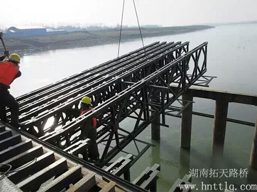 Installation-of-Bailey-Bridge
