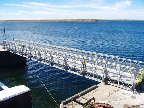 Hainan-Yanpu-Bailey-bridge-pier